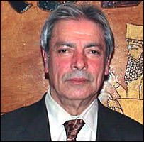 داريوش همايون