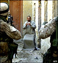 Felluce'de isyancıların ağırlıkta olduğu Jolan mahallesinde operasyon