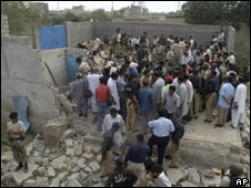 محل درگیری پلیس و پیکارجویان در کراچی