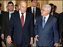 عباس (راست) و اولمرت