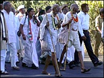 महात्मा गाँधी के हमशक्ल