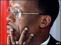 صدر ارسٹیڈ کو پہلے بھی منتخب ہونے کے فوراً بعد جلاوطن ہونا پڑا تھا 