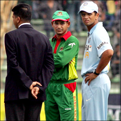 भारत-बांग्लादेश मैच की तस्वीरें