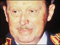O general Alfredo Stroessner