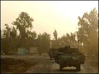 Американські танки підтримують з повітря вертолети