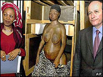 遗骨交给南非大使