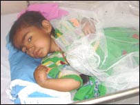 يو ماشوم چې په نس ناستي اخته دی