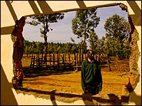 Trường học bị phá hủy trong làn sóng bạo lực ở Kenya