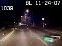 Suspeito foge com caminhão