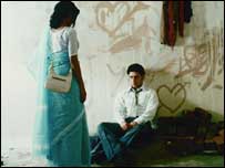 'हज़ारों ख्वाहिशें ऐसी' का एक दृश्य