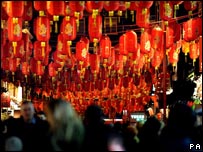 Lots of red lanterns 