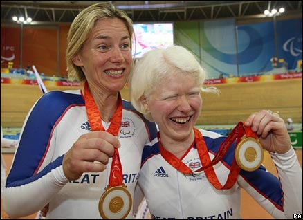 Tandem pairing Ellen Hunter and Aileen McGlynn celebrate their Beijing gold medal