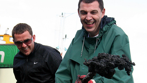 Local Hero Day 2 - helping to clean up the Thames