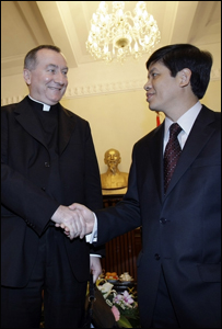 Thứ trưởng Ngoại giao, Nguyễn Quốc Cường tiếp người đồng nhiệm của Vatican, Pietro Parolin