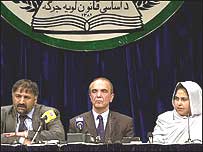 صفيه صديقی، محمد اعظم دادفر و ميرويس ياسينی معاونان لويه جرگه