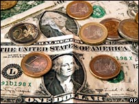 Đồng đô la Mỹ lại rớt giá trên thị trường tiền tệ