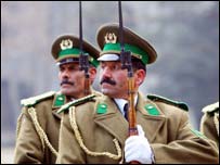 دوه تنه د تشريفاتو د مراسمو پر مهال