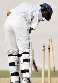 کمار سنگرکر اپنے آؤٹ ہونے پر حیران و پریشان