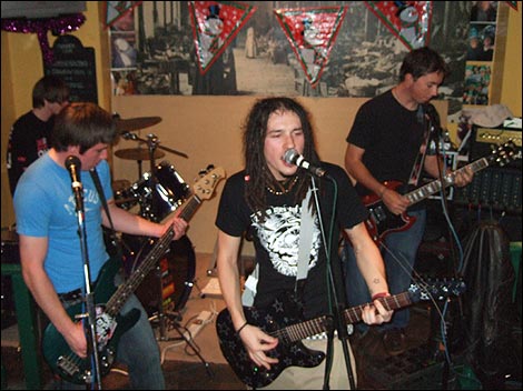 Goldfish Don't Bounce live at The Golden Lion.