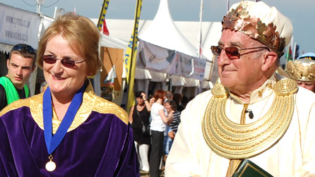 Manon Rhys a Jim Parc Nest yr Archdderwydd