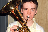 Enillydd unawd offerynnl