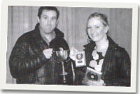 Tynnwyd y llun yng ngahpel Rhydymeirch ym Mawrth 2002. 