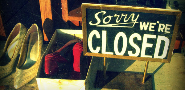 Closed shoes