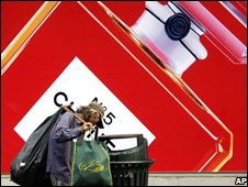 Hố ngăn cách giàu nghèo tăng bất chấp các tiến bộ về kinh tế