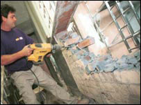 На британських будівлях часто працюють іммігранти