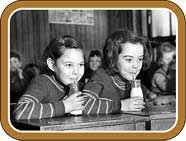 Children drinking milk