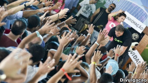 acampamento da igreja Renascer