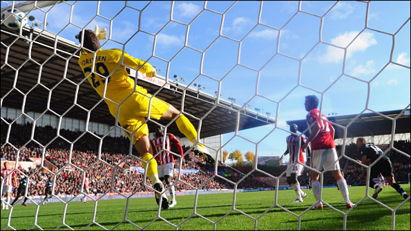 Javier Hernandez scores his first goal in the 2-1 win over Stoke