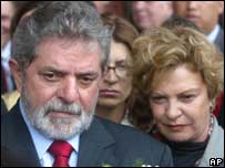 O presidente Lula e a primeira-dama Marisa em Pequim, nesta terça-feira