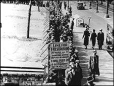 Черга за хлібом у Нью-Йорку в період Великої Депресії в 1929 році