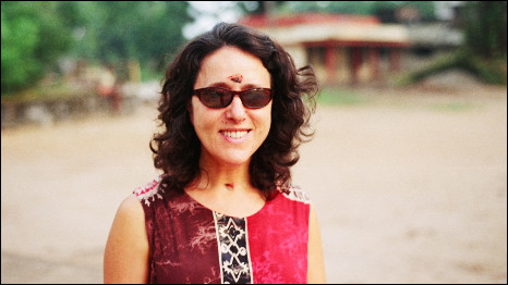 Naomi Gryn visiting a Hindu Temple in Kerala (2009)