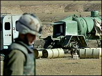 Američtí vojáci pátrají po iráckých zbraních