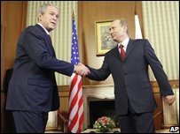 George W Bush và Vladimir Putin ở Sochi ngày 6/4/2008