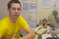 Gerallt Roberts yn ei swyddfa