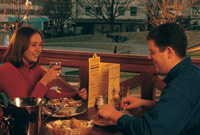 Bwyta allan © Bwrdd Croeso Cymru