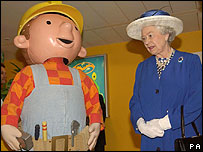 英国女王和“建筑工鲍勃”