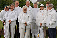 Y tîm mewn gêm yn erbyn tîm Caer