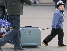 Cậu bé tại bến tàu Bắc Kinh 