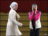 حجاب پر پابندی کی خلاف ورزی پر بہت سے طالبات کو سکولوں سے نکالا گیا ہے