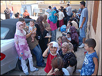 Người Li-băng tản cư về cảng Tyre