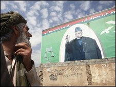 Вибори пройшли 20 серпня. Всіх головних кандидатів звинувачують у порушеннях