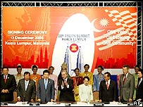 رهبران کشورهای شرکت کننده در اجلاس