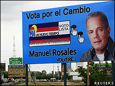 Cartel del opositor Manuel Rosales