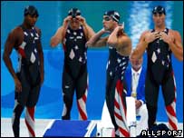 Da esquerda para a direita, os nadadores americanos Cullen Jones, Jason Lezak, Michael Phelps e Garrett Weber-Gale 