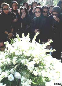 مراسم تشييع جنازه مجتبی ميرزاده و حسين عمومی همزمان برگزار شد