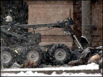 Mulher decapitada e homem morto durante atentado suicida